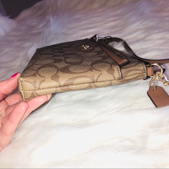 Coach signature wristlet NWT - Picture 6 of 6